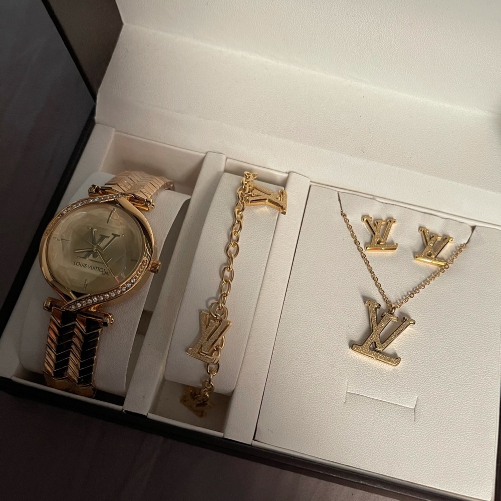 Watch, bracelet, earrings and necklace